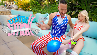 Danny Mountain Dan Juli Dalam Treler Porno Bintang-Terpukul 4th Of July.