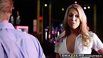 Експлозивният сквирт на Саманта Бентли в хардкор сцена на Brazzers