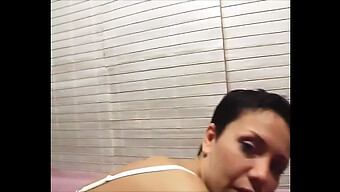 Video Rumah Elena Mikhailova: Blowjob Dan Special Fucking