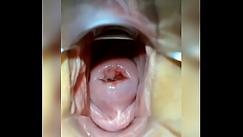 Watch her completely open her vagina in this solo masturbation video