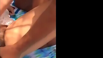 L'Aventure À La Plage D'Un Couple Amateur Se Transforme En Sexe En Public Dans Maspalomas