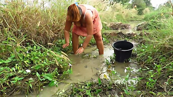 Schönes Mädchen Wird Gefickt Und Gefüttert