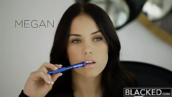 การเผชิญหน้าครั้งแรกของ Megan Rains กับจู๋สีดําขนาดใหญ่: ภาค 1