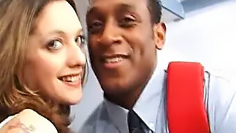 Vintage British Vixen Menikmati Pertemuan Anal Interracial Dengan Omar Williams