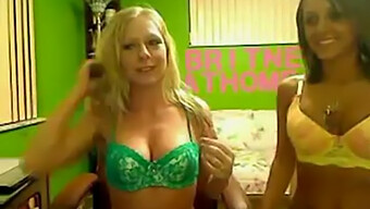 Two Women Having Fun And Fucking With A Dildo On Webcam