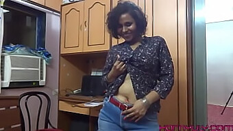 Horny Indian Maid Masturbates And Squirts