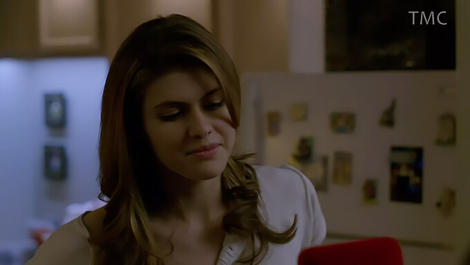 A bunda grande de Alexandra Daddario na primeira temporada de True Detective