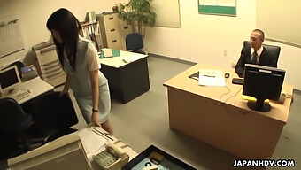 Asian Girl Gets Fucked On Office Desk