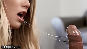 POV blowjob sâu từ cô gái tóc vàng AJ Applegate