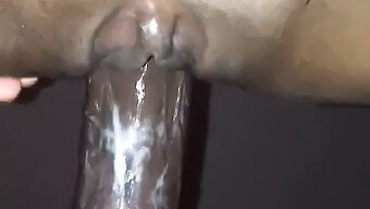 Cô Gái Da Đen Tuổi Teen Được Creampie Từ Phía Sau