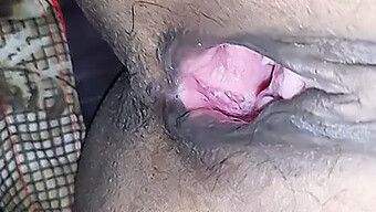 Bukkake Esposa: Bhabhi Desi Da Tannya Fode Sua Esposa Desi Em Uma Orgia Brutal