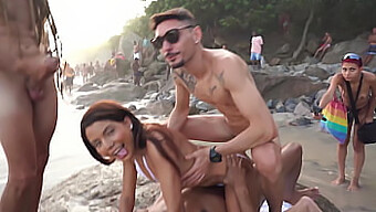 Die Gewagten Öffentlichen Sexakte Von Bianca Dantas Am Strand