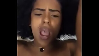 Brazilian beauty enjoys delicious anal action!