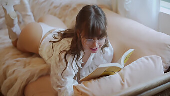 Pemikiran Berterusan Riley Reid Terhadap Gurunya Semasa Membaca Bukunya!!