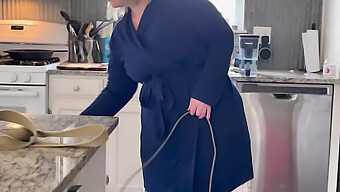 Watch American Milf Cleaning In The Nude In The Kitchen