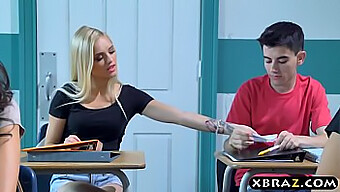 Alex Grey, Eine Gut Ausgestattete Lehrerin, Hat Einen Heißen Dreier Mit Einem Jungen Paar