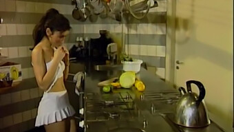 Cocina Retro Anal Con La Impresionante Sibel