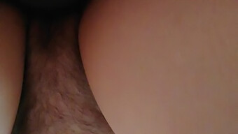 Tight Pussy Gets Filled With Cum In This Amateur Video